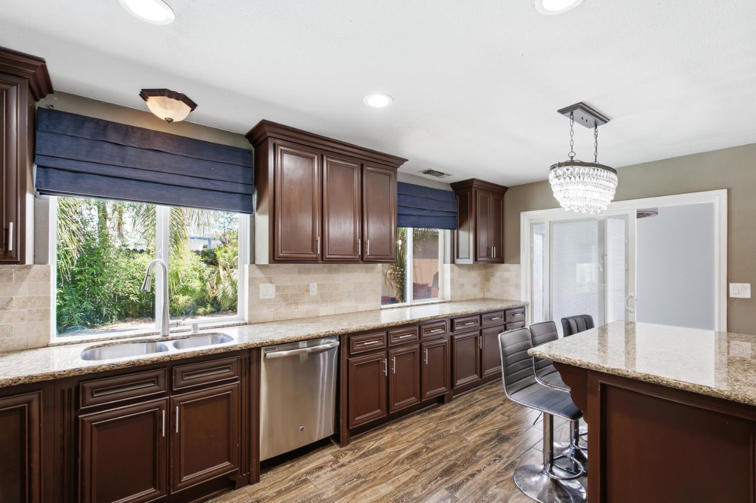 8735 N CEDAR Ave #151, Fresno, CA 93720