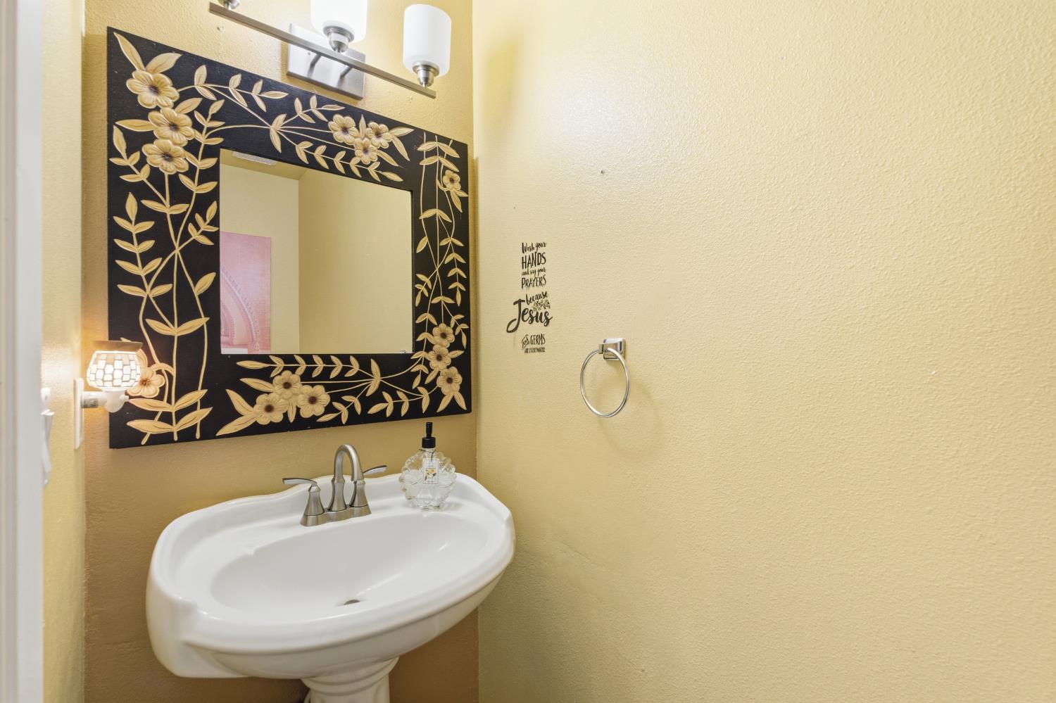 8735 N CEDAR Ave #151, Fresno, CA 93720