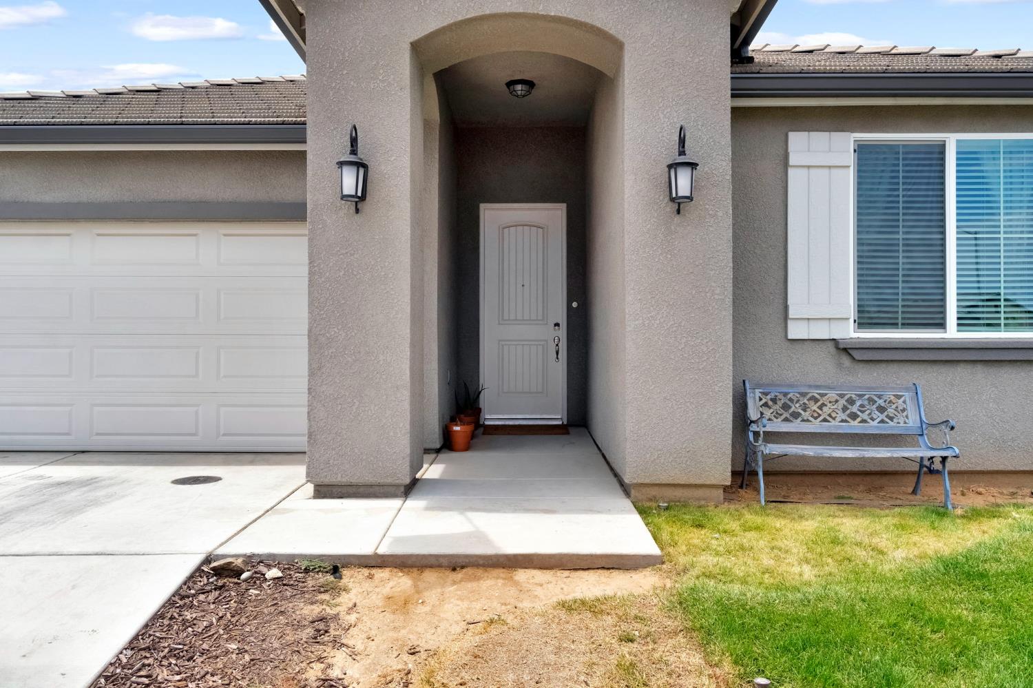 1121 Wasatch Dr, Madera, CA 93638