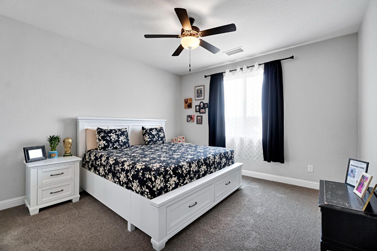 1121 Wasatch Dr, Madera, CA 93638
