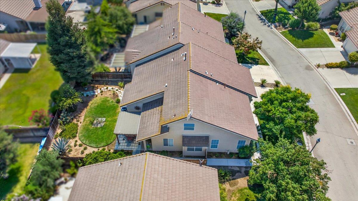 337 Village Drive, Dinuba, CA 93618