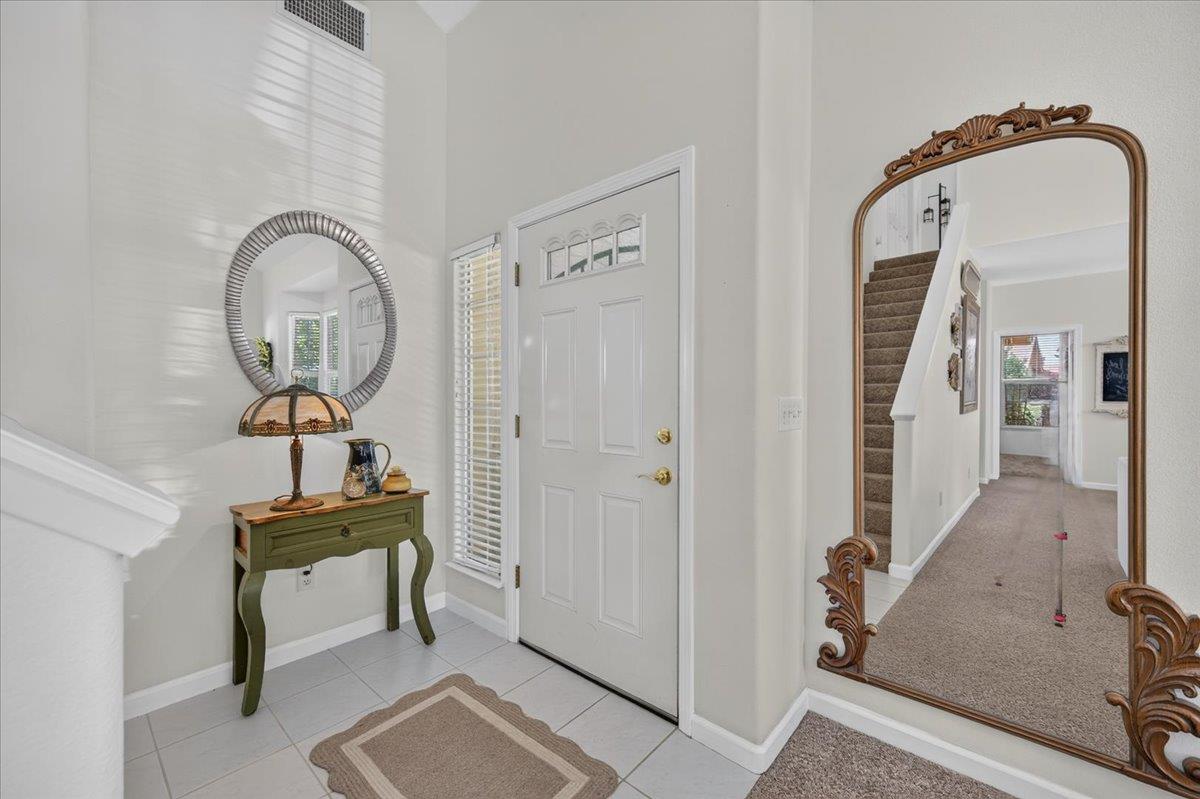 337 Village Drive, Dinuba, CA 93618