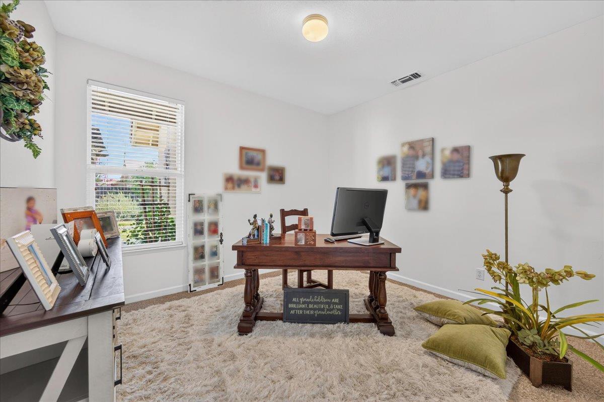 337 Village Drive, Dinuba, CA 93618