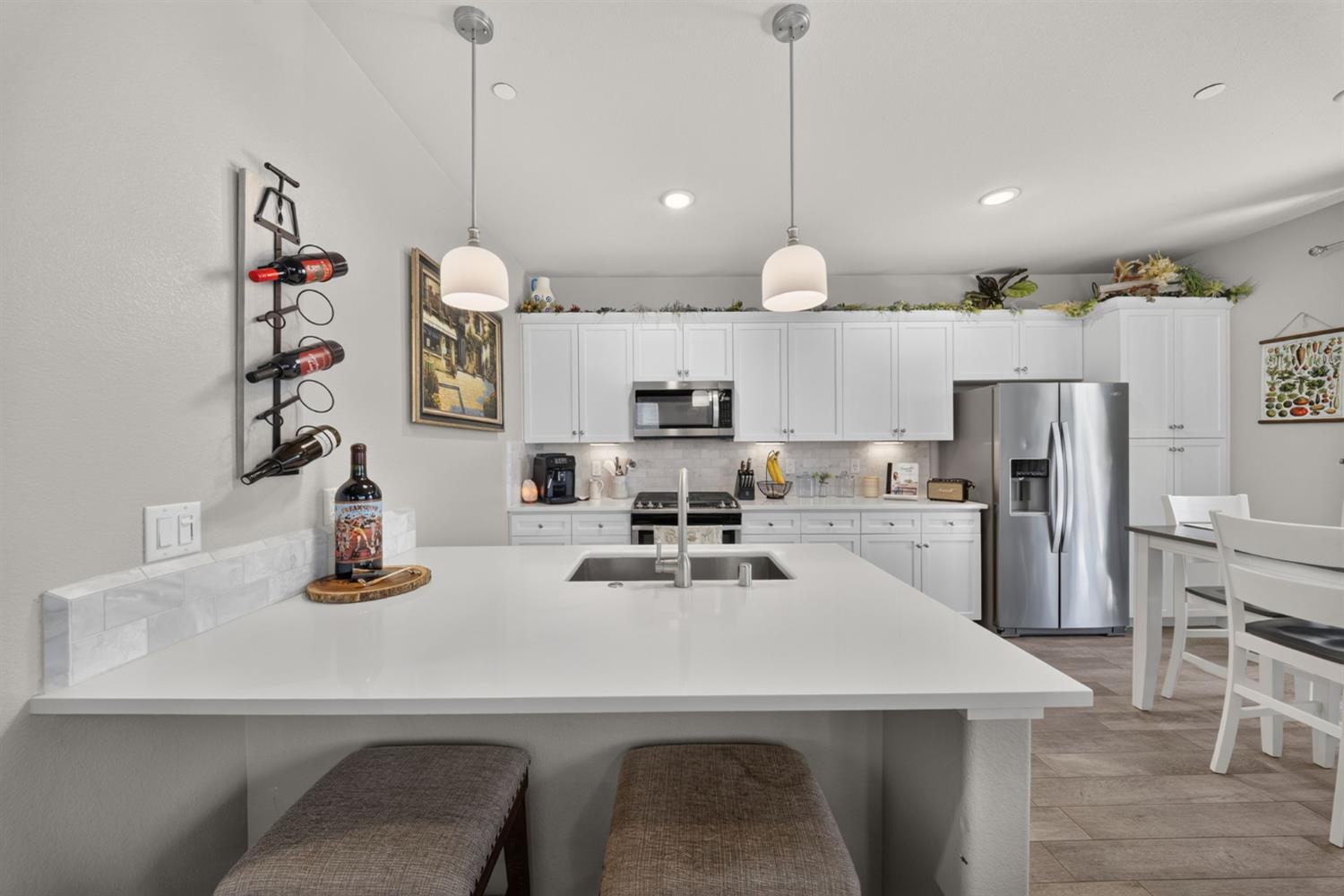 1426 E Via Dorata Way, Fresno, CA 93730