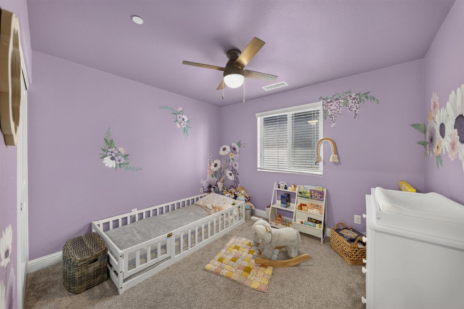 1426 E Via Dorata Way, Fresno, CA 93730