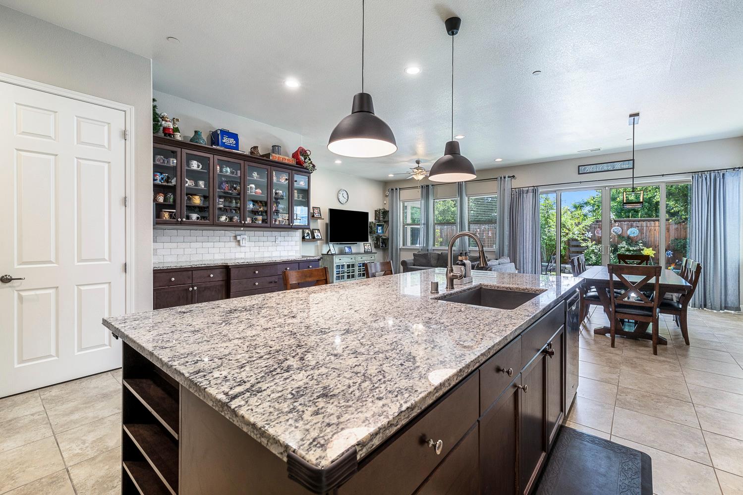 5796 N San Miguel Ave, Fresno, CA 93723
