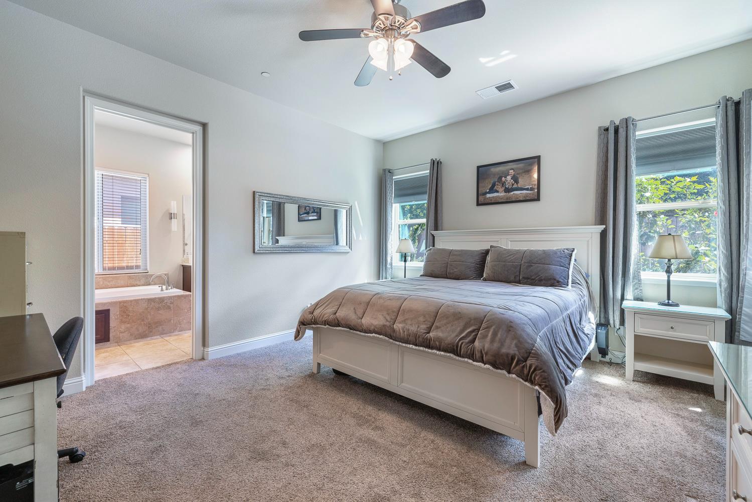5796 N San Miguel Ave, Fresno, CA 93723
