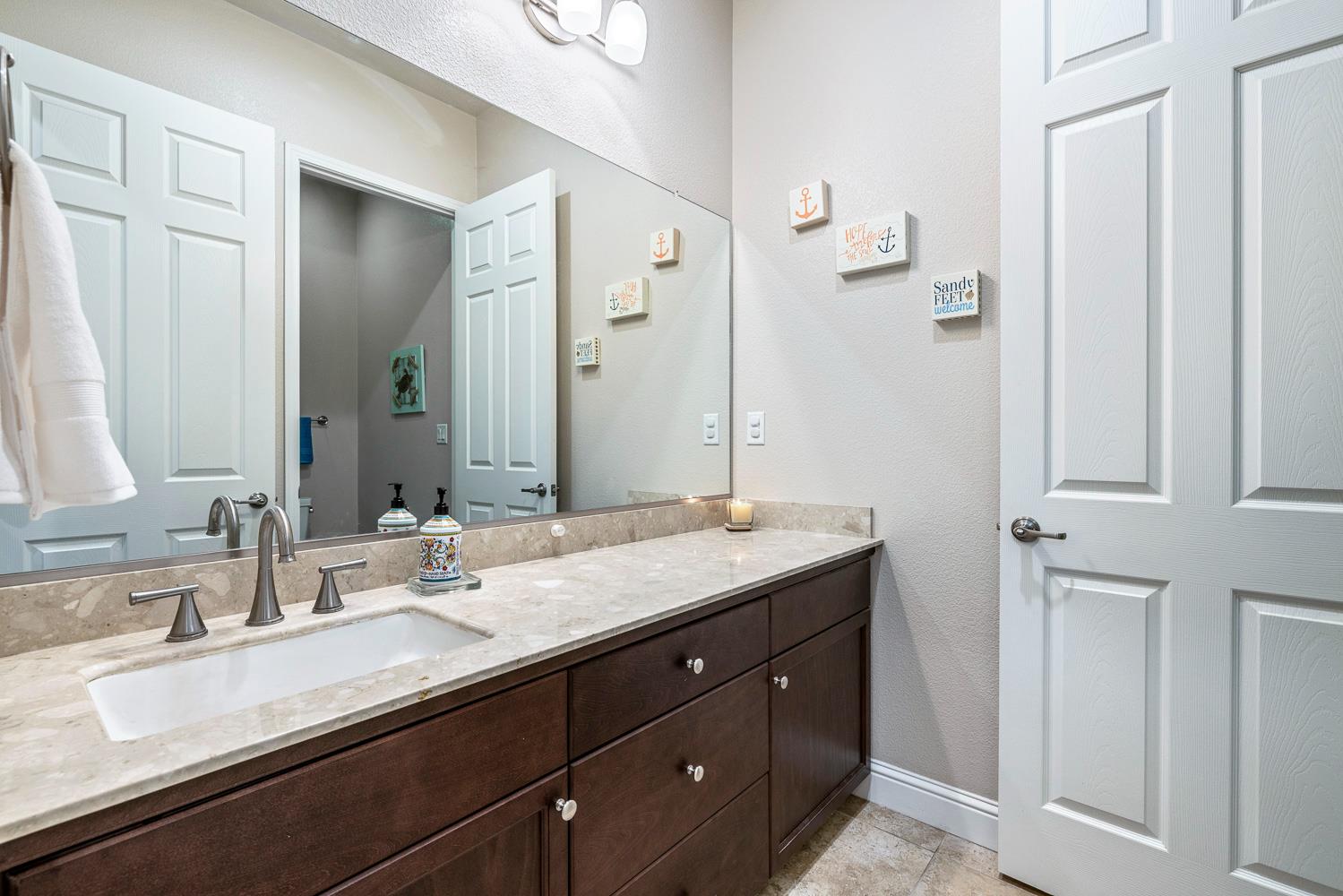 5796 N San Miguel Ave, Fresno, CA 93723