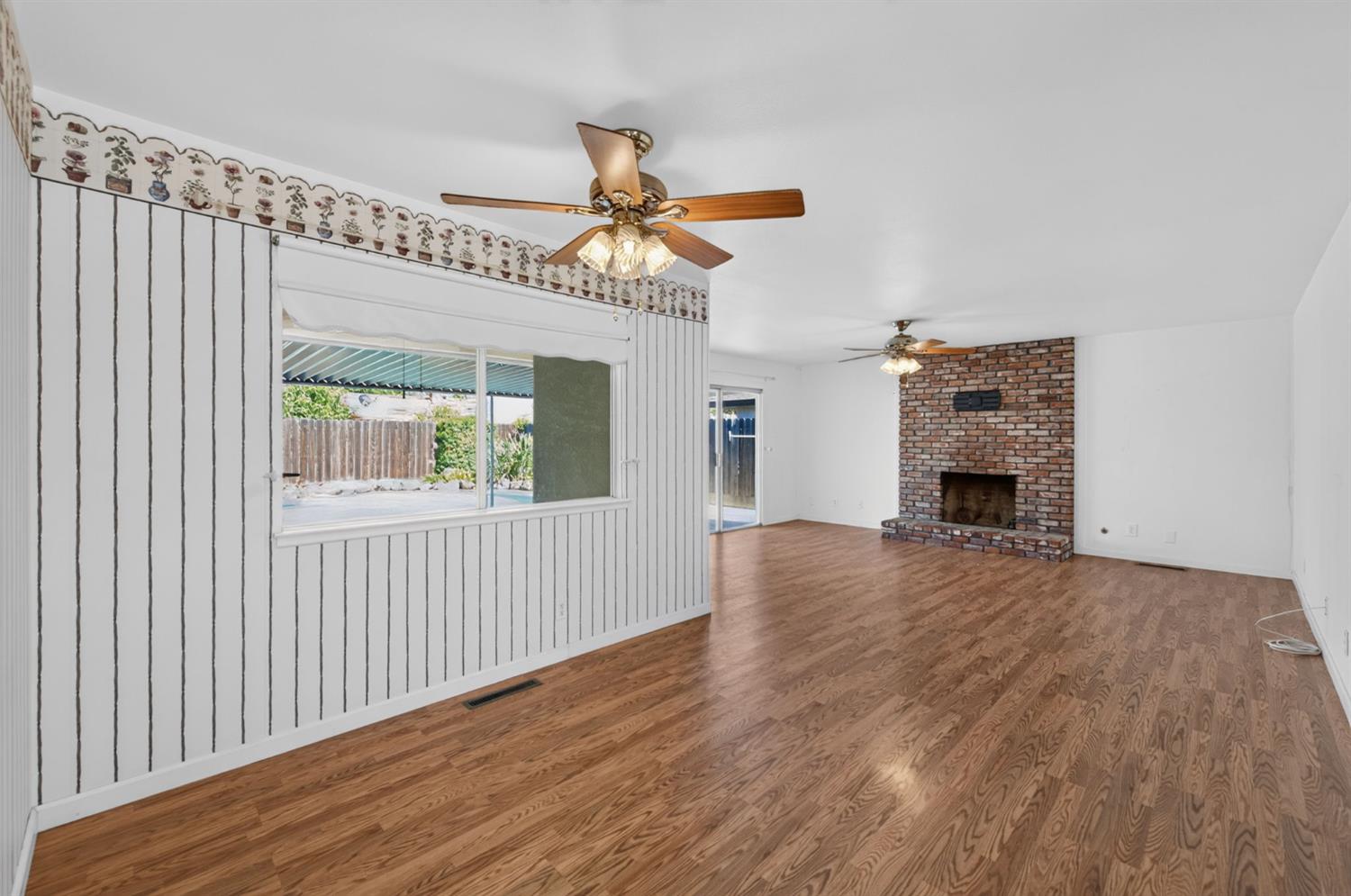 6594 N Woodrow Ave, Fresno, CA 93710
