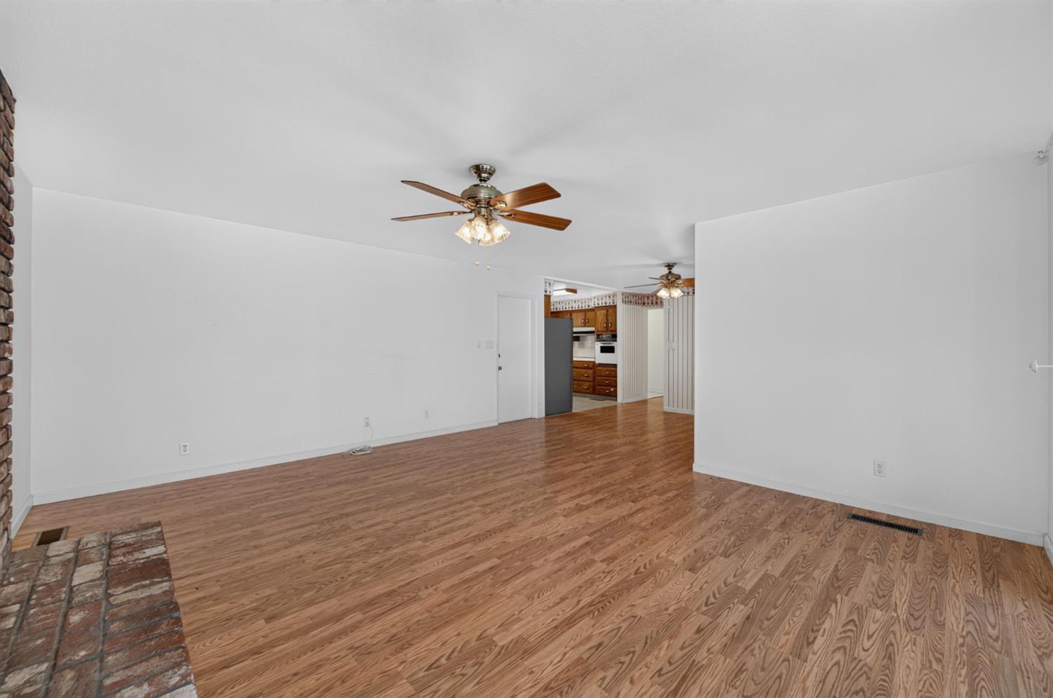 6594 N Woodrow Ave, Fresno, CA 93710