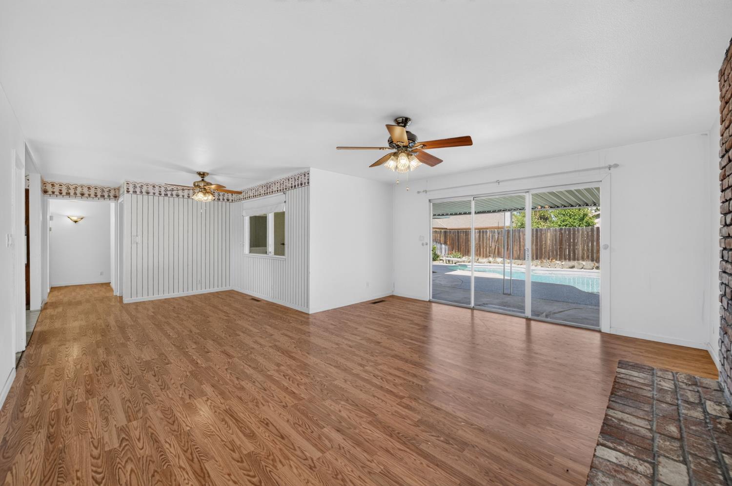 6594 N Woodrow Ave, Fresno, CA 93710