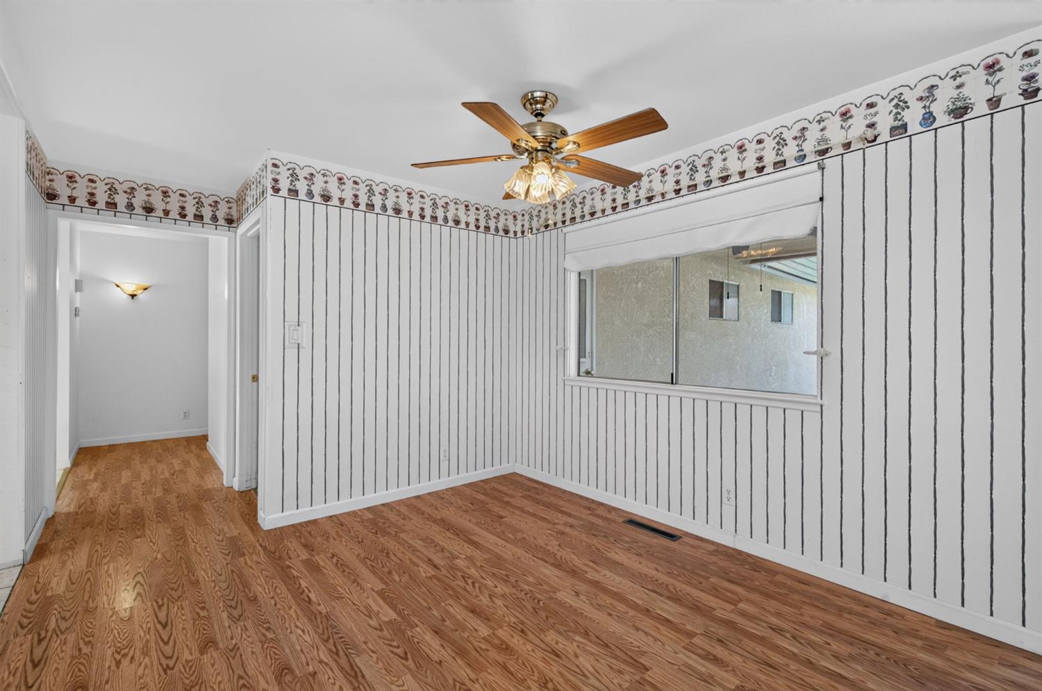 6594 N Woodrow Ave, Fresno, CA 93710