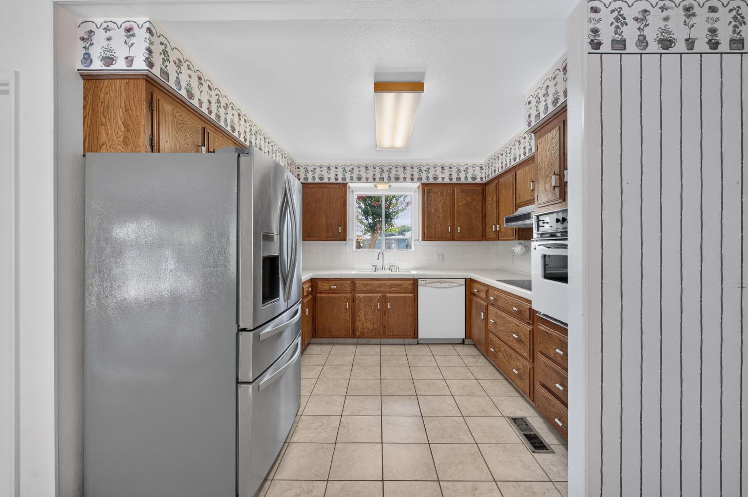 6594 N Woodrow Ave, Fresno, CA 93710