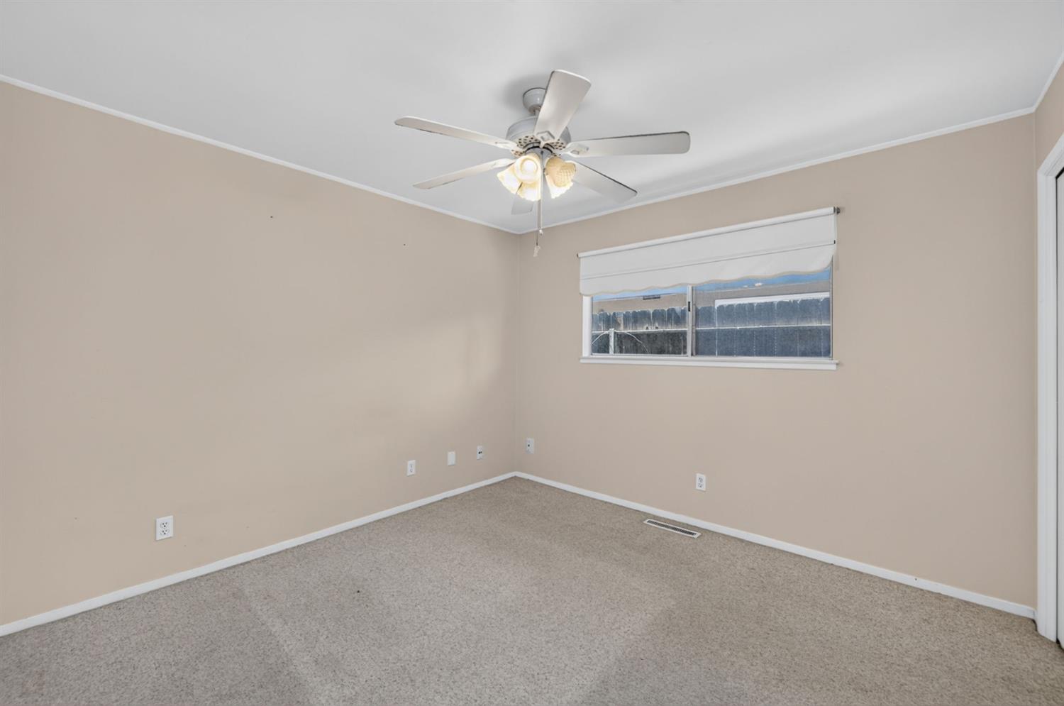 6594 N Woodrow Ave, Fresno, CA 93710