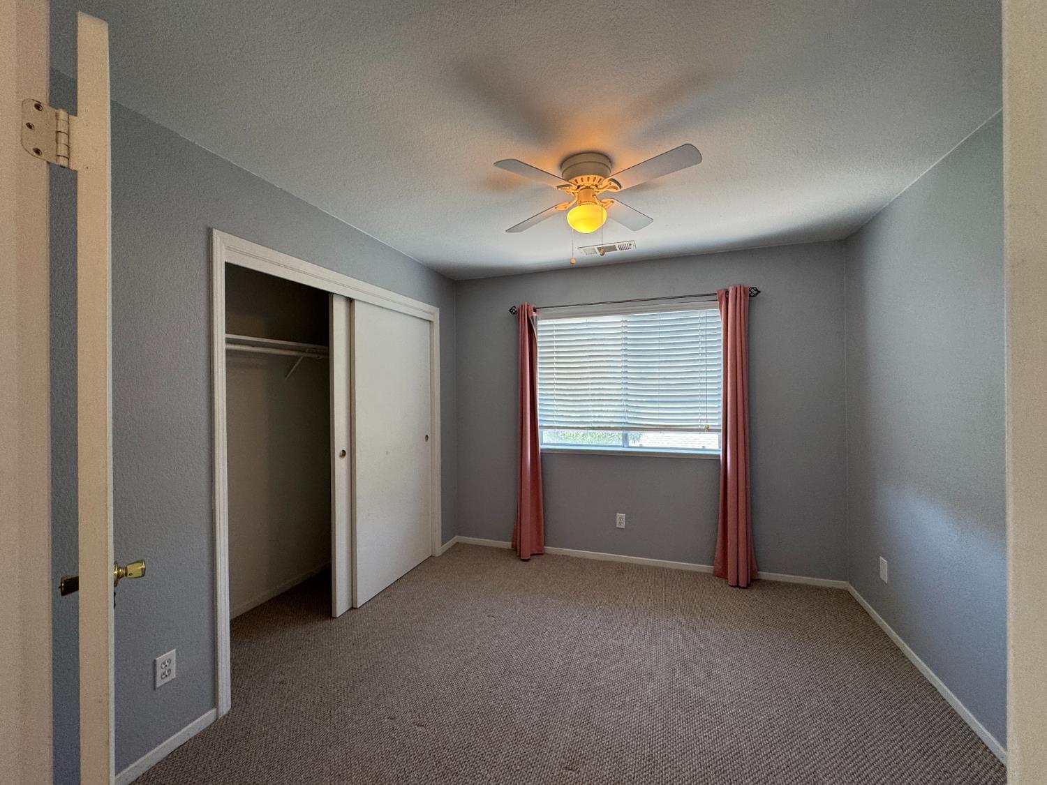 2181 E Minarets Ave, Fresno, CA 93720