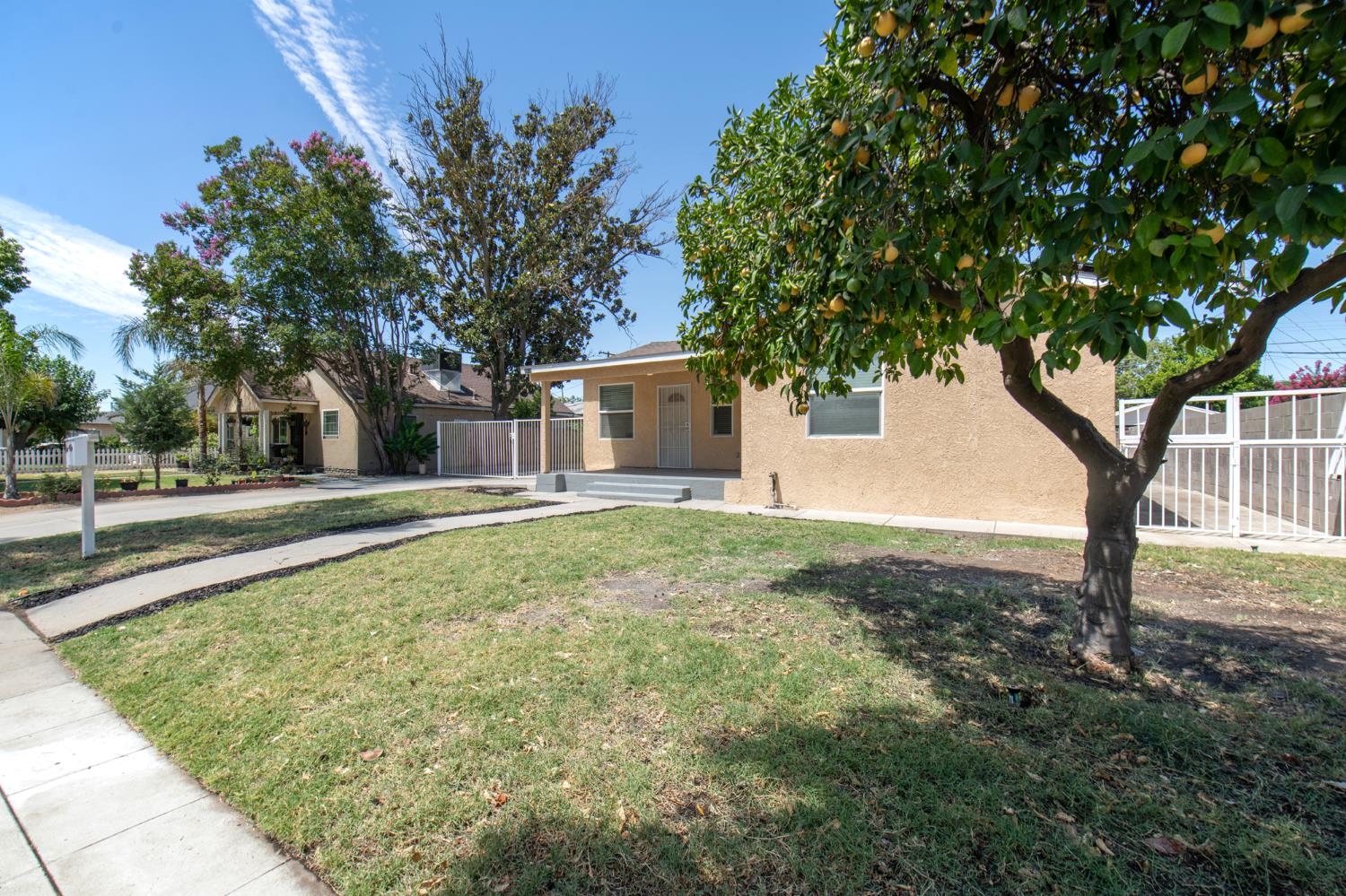 2115 N Ferger Ave, Fresno, CA 93704