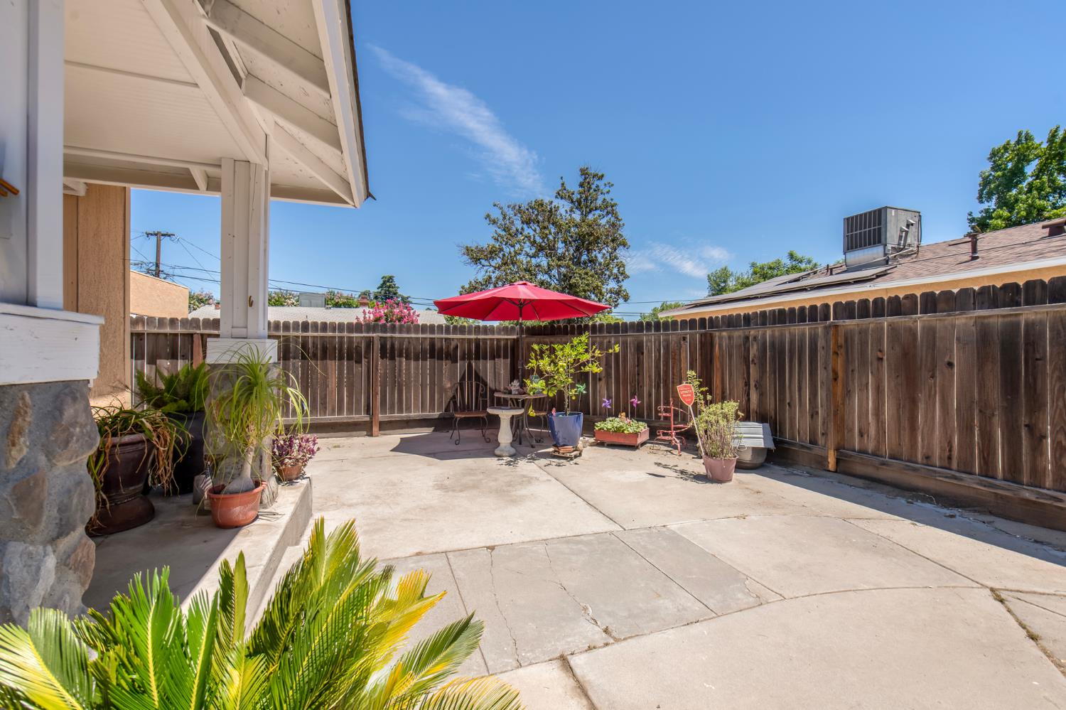 2115 N Ferger Ave, Fresno, CA 93704