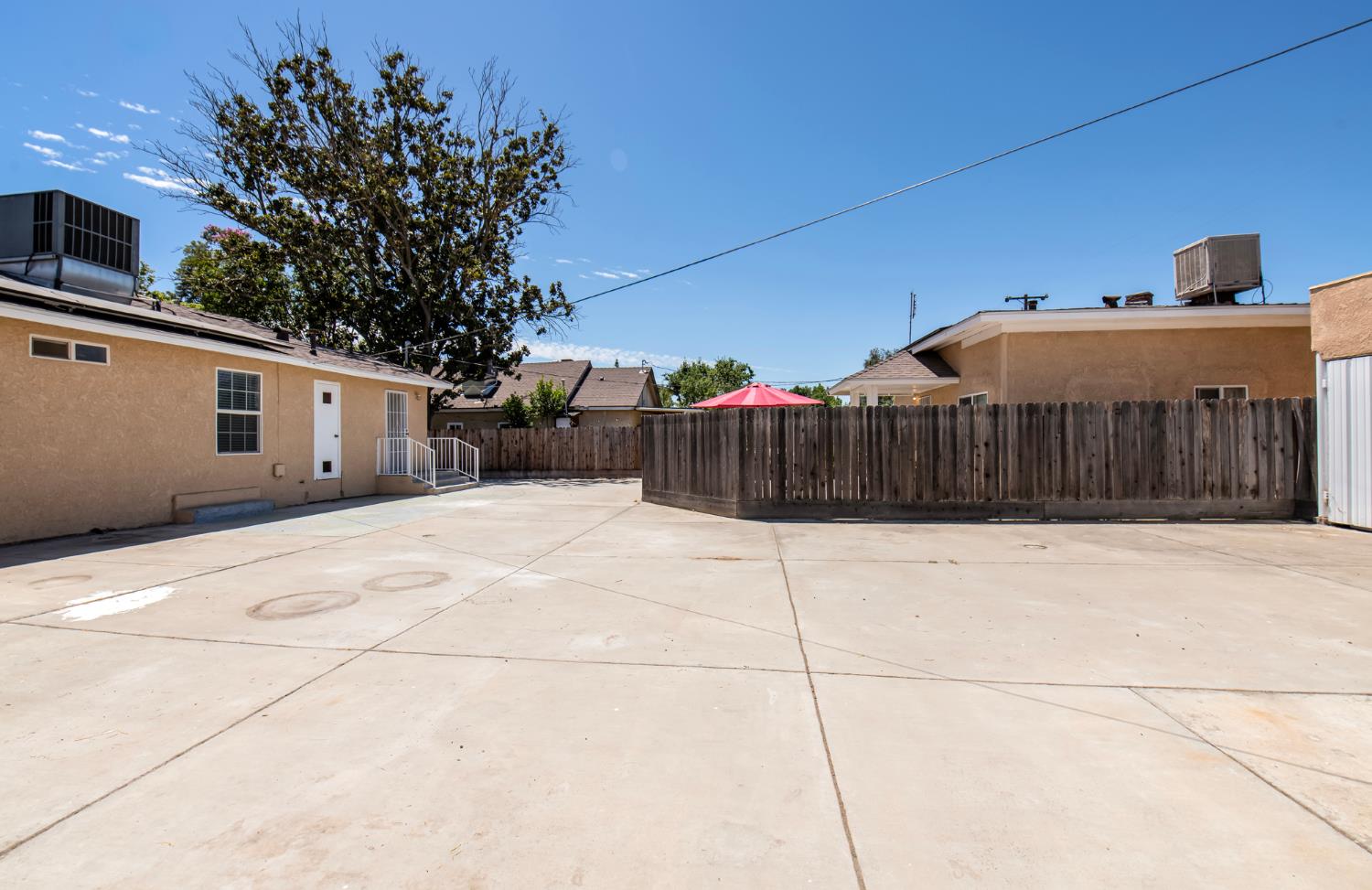 2115 N Ferger Ave, Fresno, CA 93704