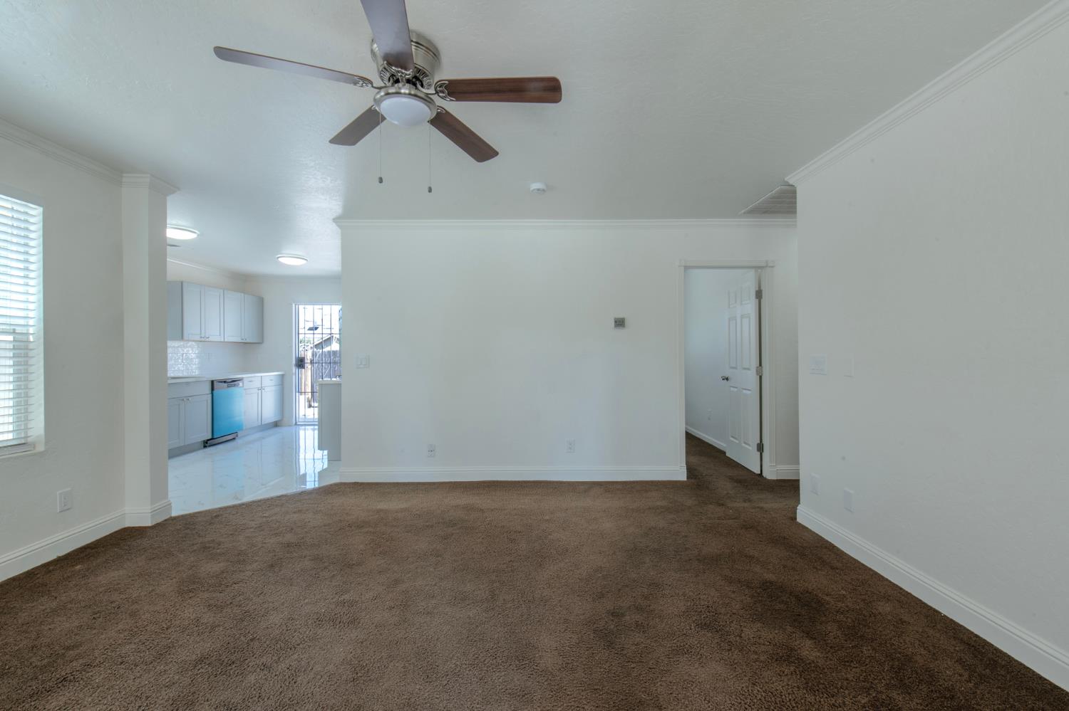 2115 N Ferger Ave, Fresno, CA 93704