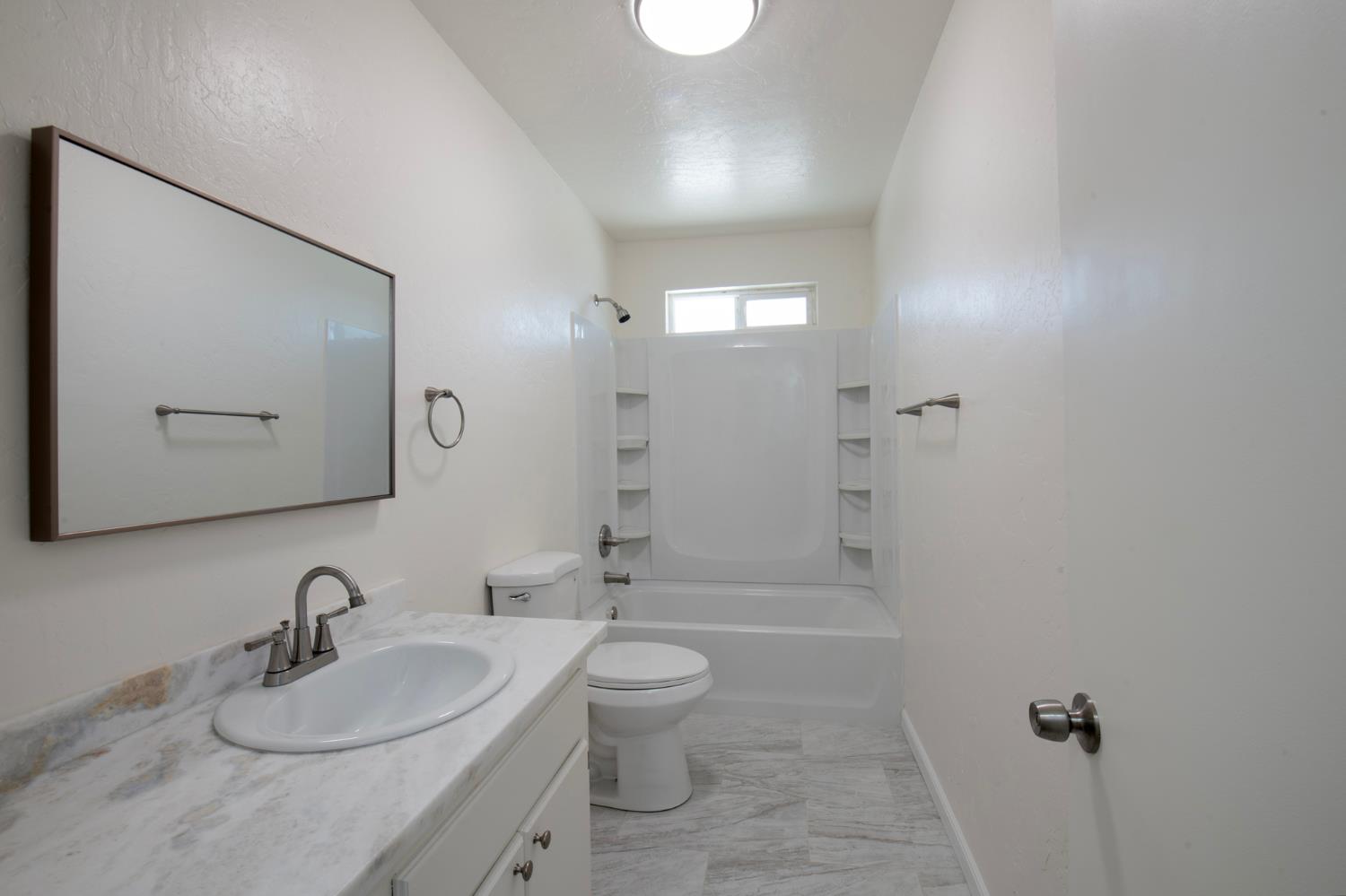 2115 N Ferger Ave, Fresno, CA 93704