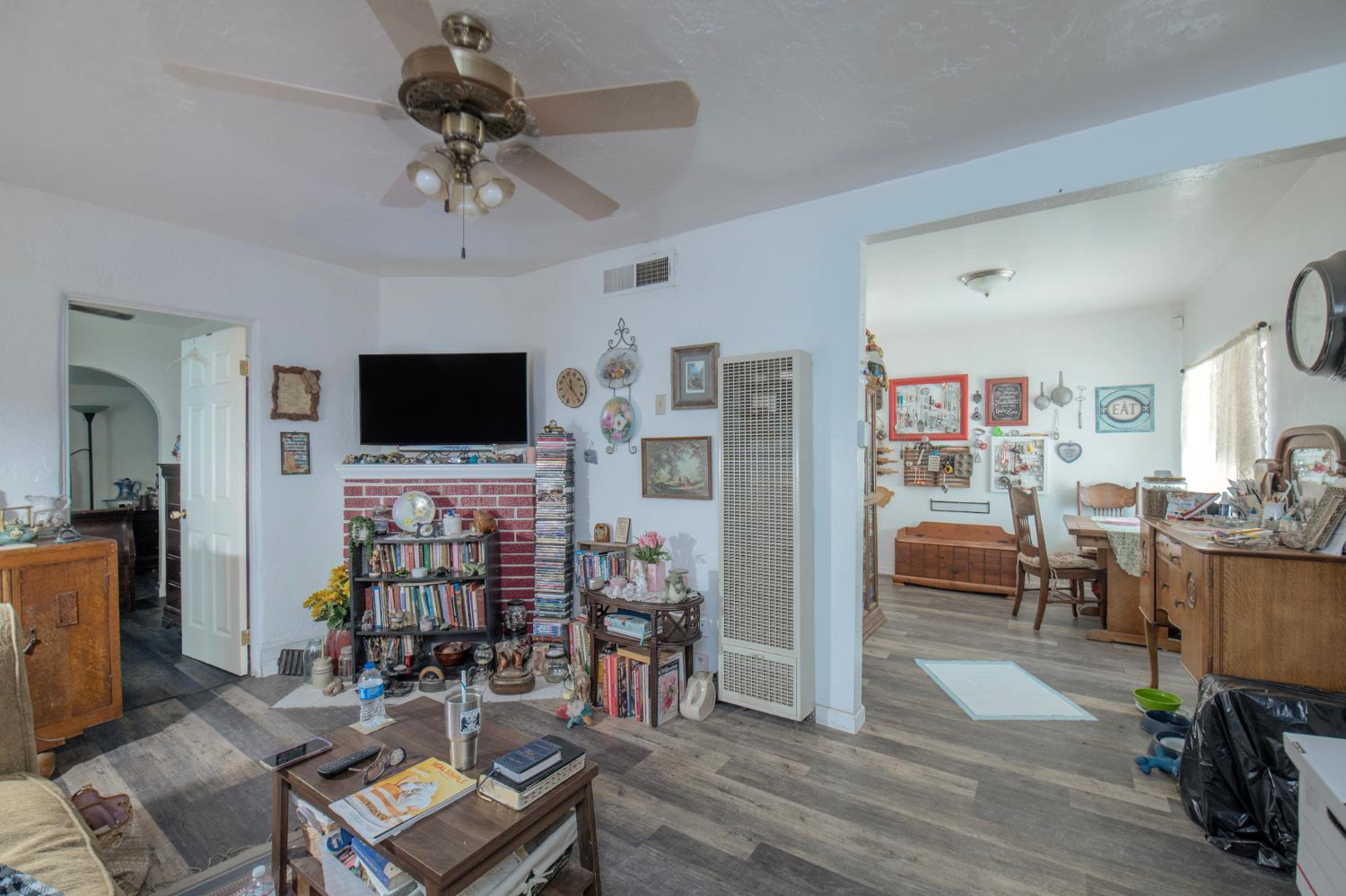 2115 N Ferger Ave, Fresno, CA 93704