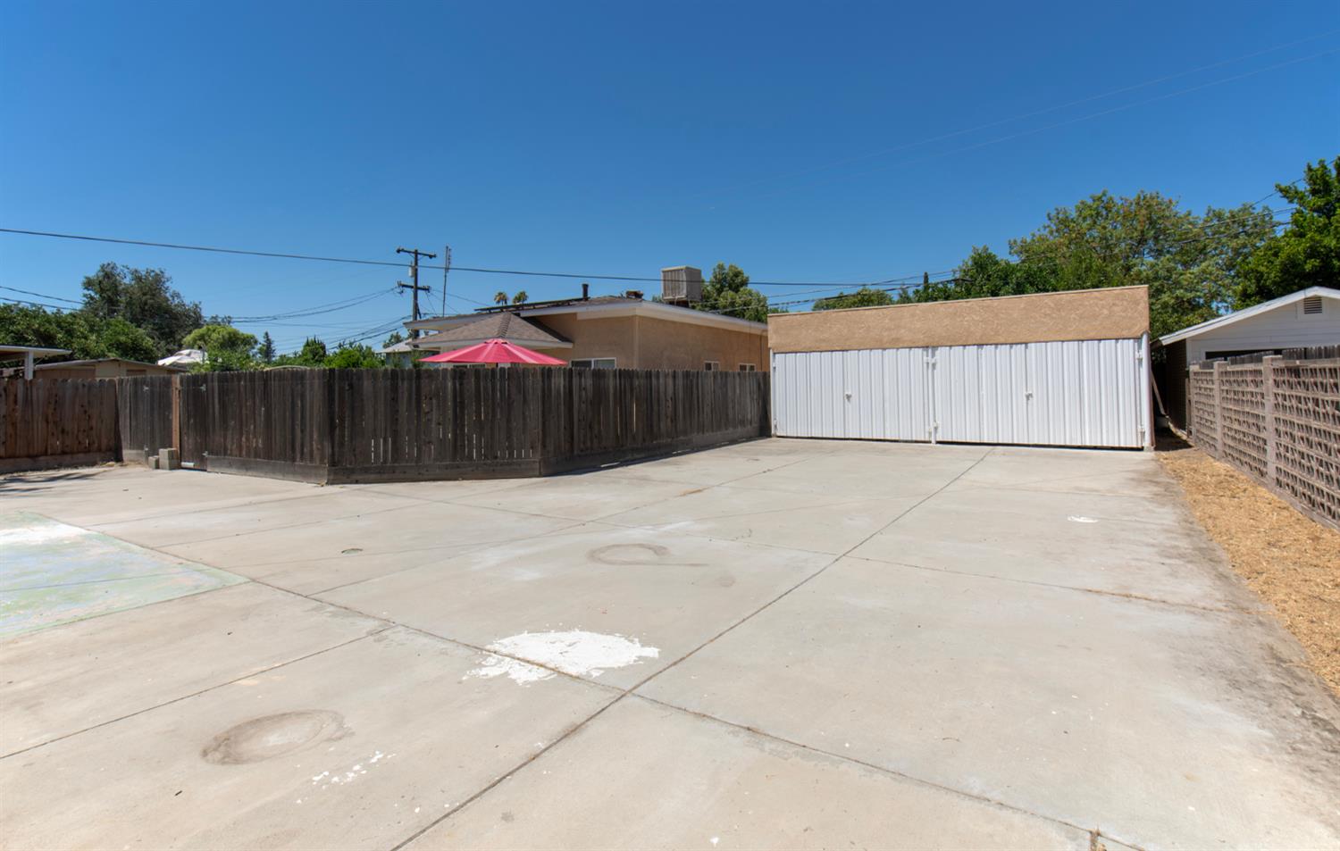 2115 N Ferger Ave, Fresno, CA 93704