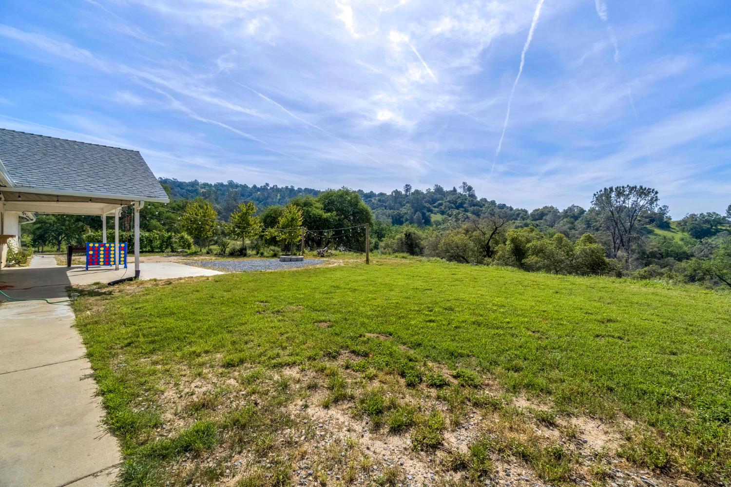 30833 Pennyroyal Ln, Prather, CA 93651