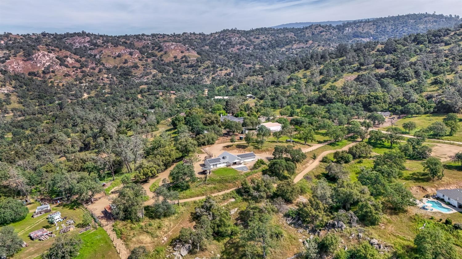 30833 Pennyroyal Ln, Prather, CA 93651