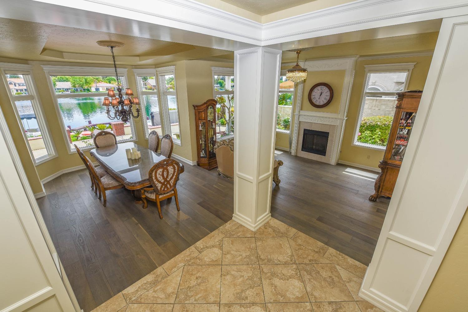 541 E CHESAPEAKE Cir, Fresno, CA 93720
