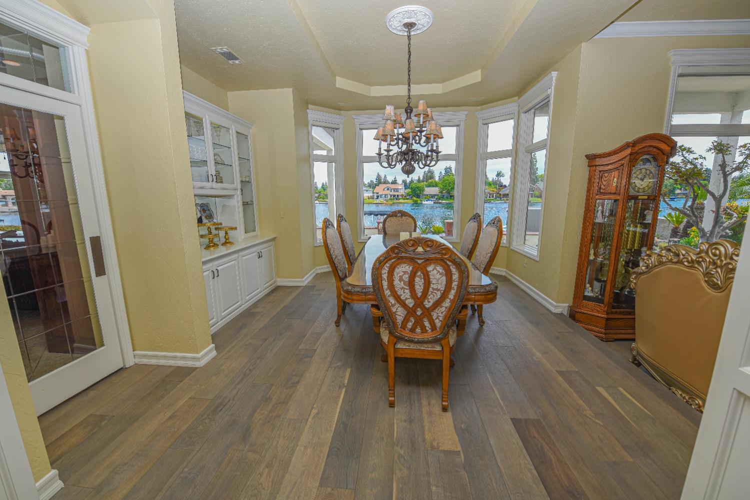 541 E CHESAPEAKE Cir, Fresno, CA 93720