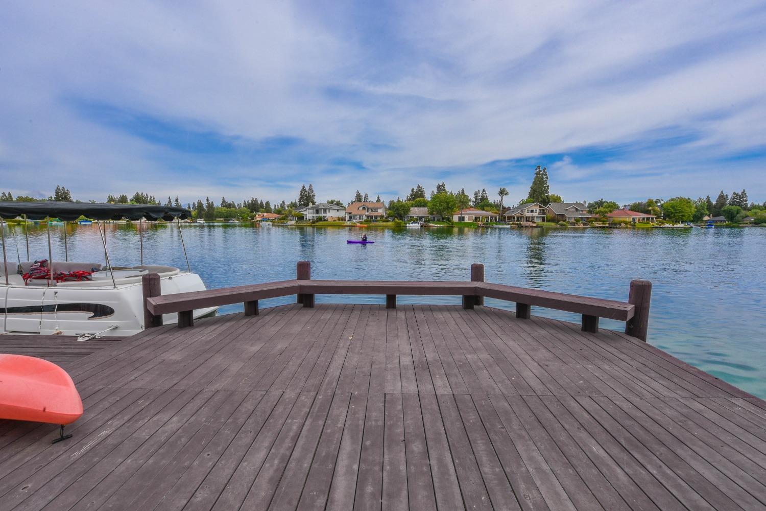 541 E CHESAPEAKE Cir, Fresno, CA 93720