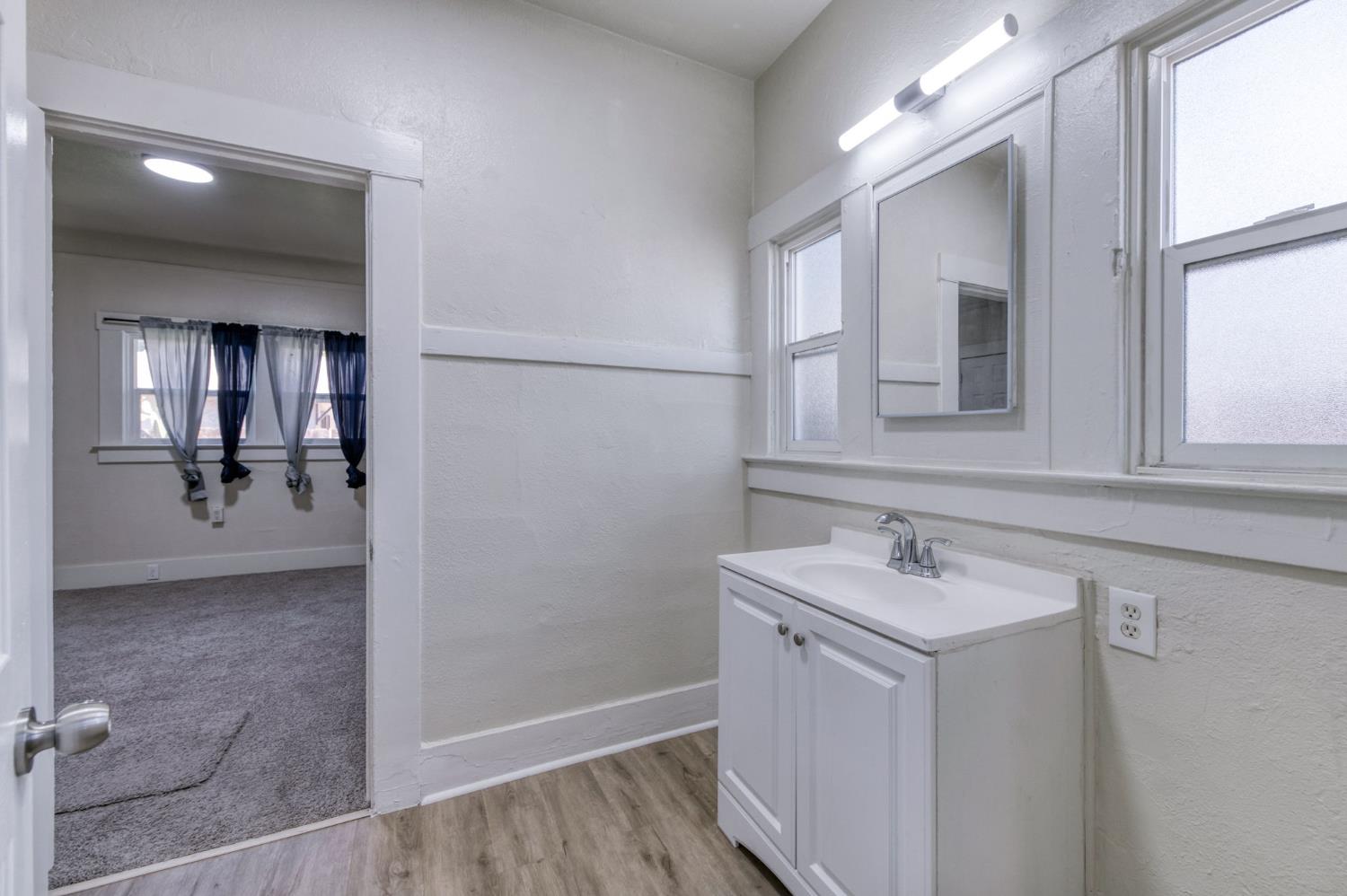 385 N Park, Fresno, CA 93701