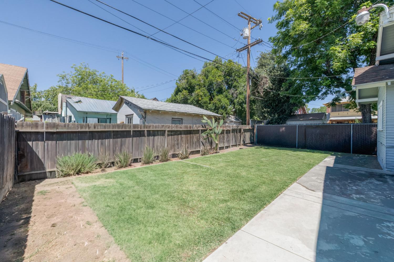 385 N Park, Fresno, CA 93701