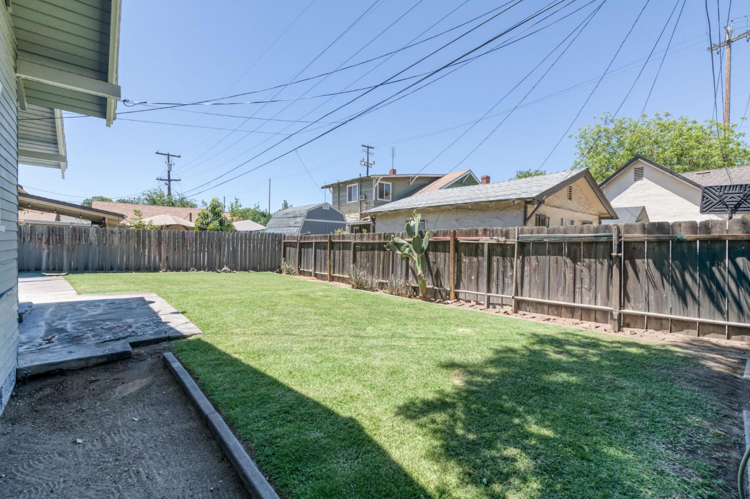 385 N Park, Fresno, CA 93701