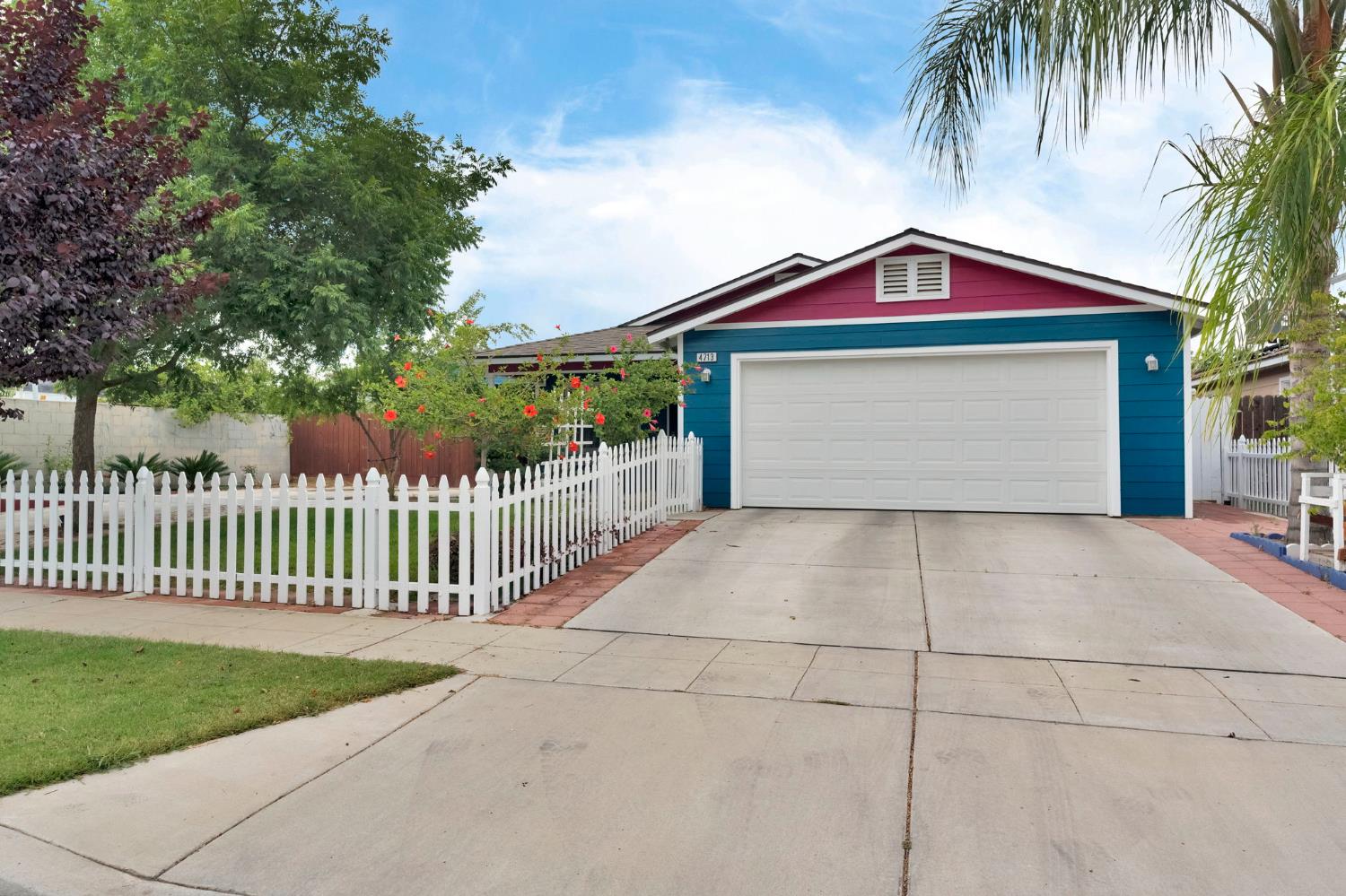 4713 E Belgravia Ave, Fresno, CA 93725