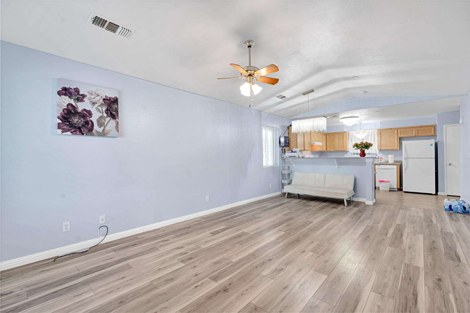 4713 E Belgravia Ave, Fresno, CA 93725
