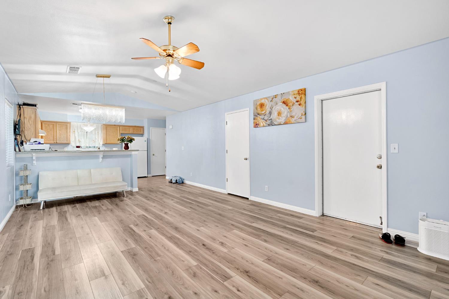4713 E Belgravia Ave, Fresno, CA 93725