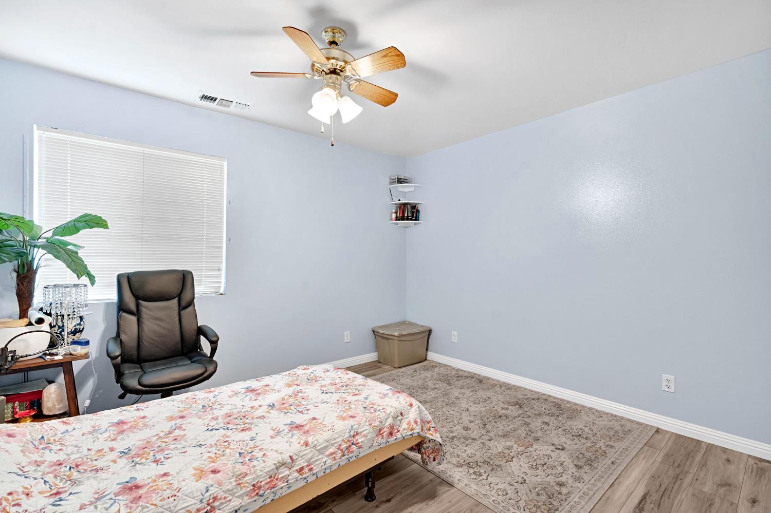 4713 E Belgravia Ave, Fresno, CA 93725