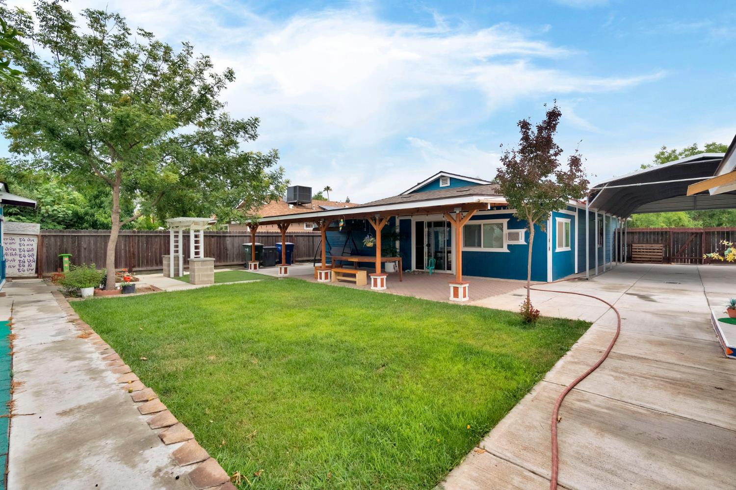 4713 E Belgravia Ave, Fresno, CA 93725