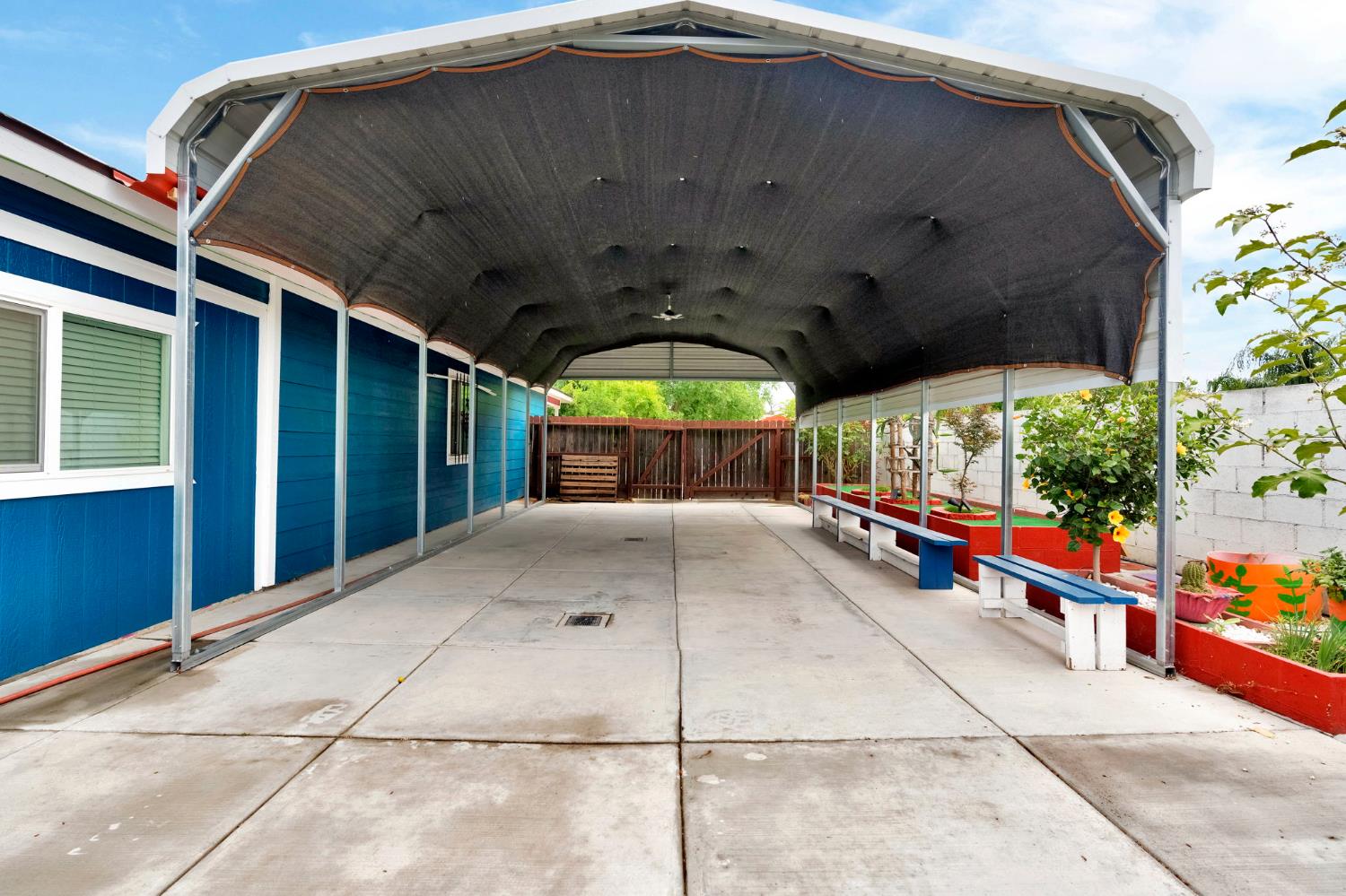 4713 E Belgravia Ave, Fresno, CA 93725