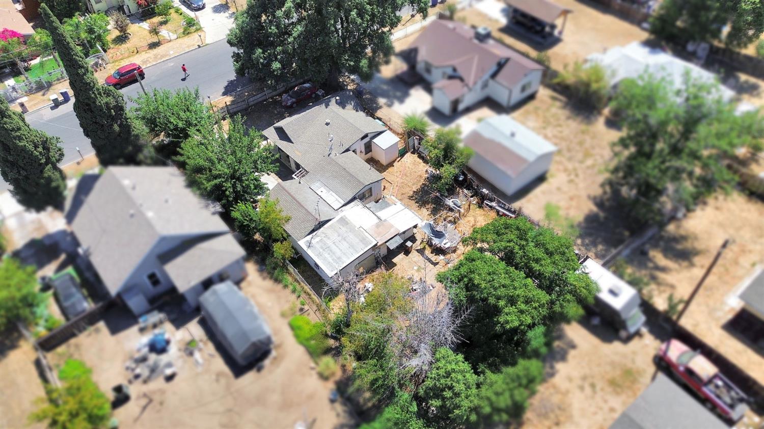 4163 E Clay Ave, Fresno, CA 93702