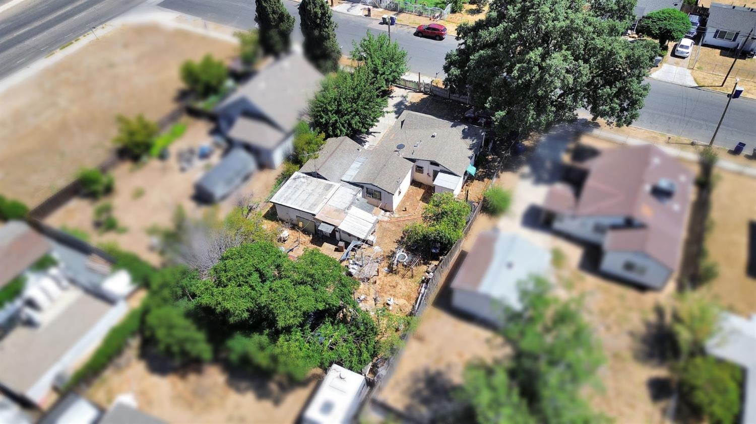 4163 E Clay Ave, Fresno, CA 93702