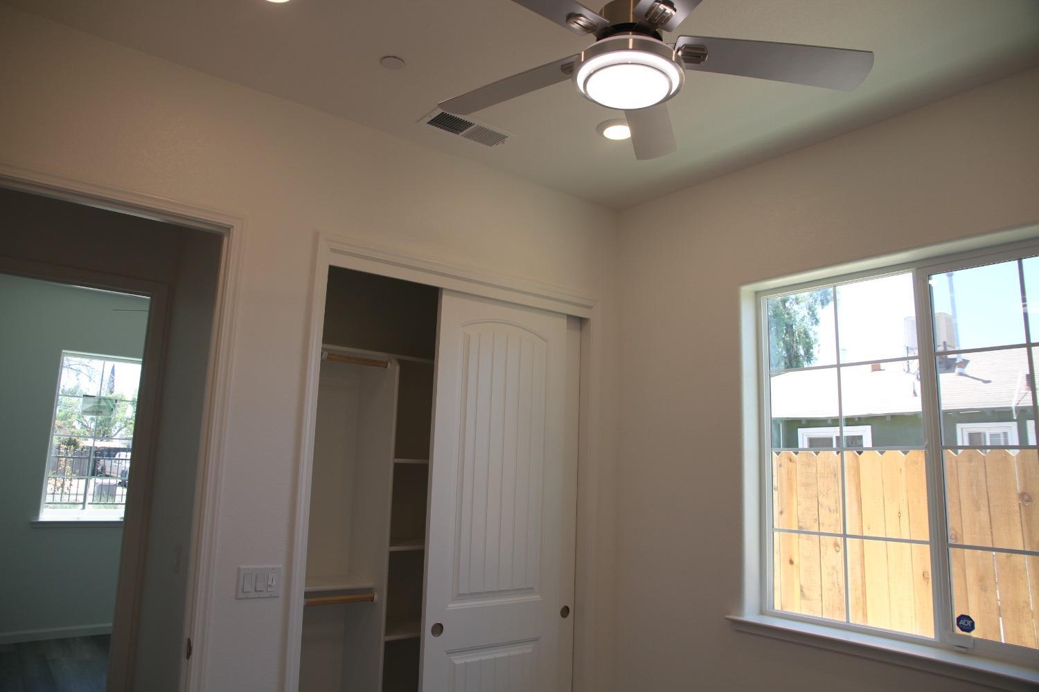 728 W Vassar Ave N, Fresno, CA 93705