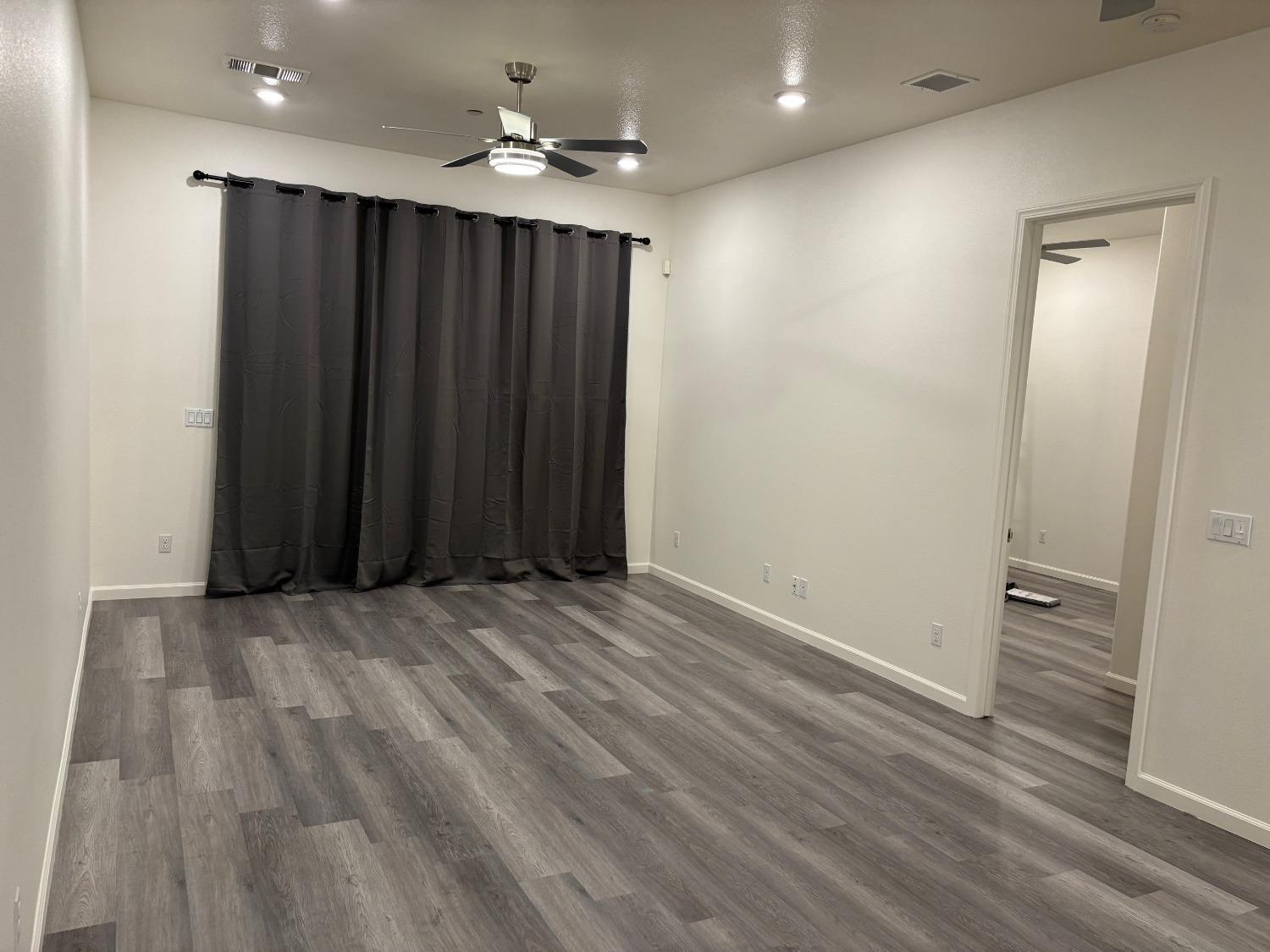 728 W Vassar Ave N, Fresno, CA 93705