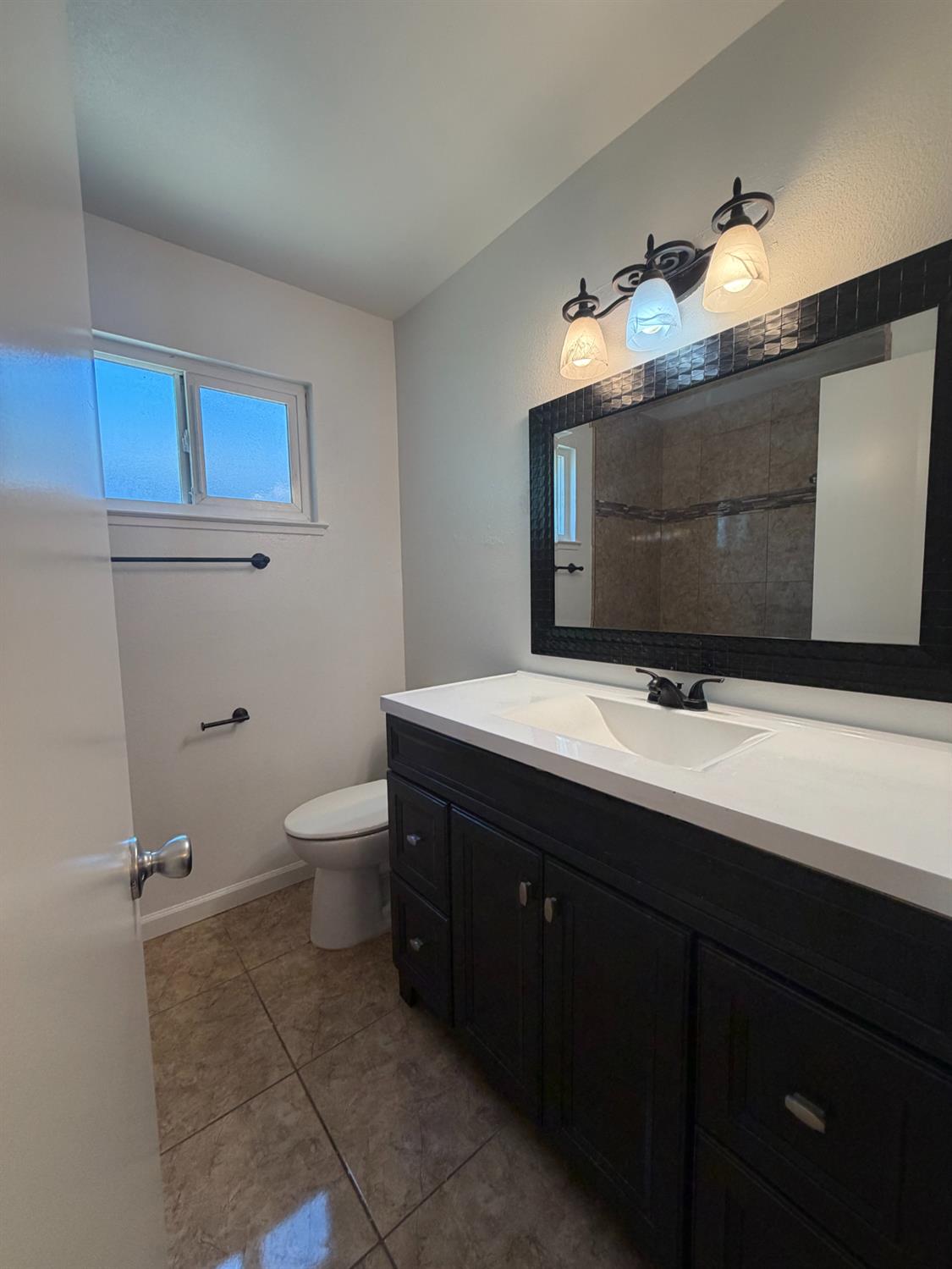 2365 Fordham Ave, Clovis, CA 93611