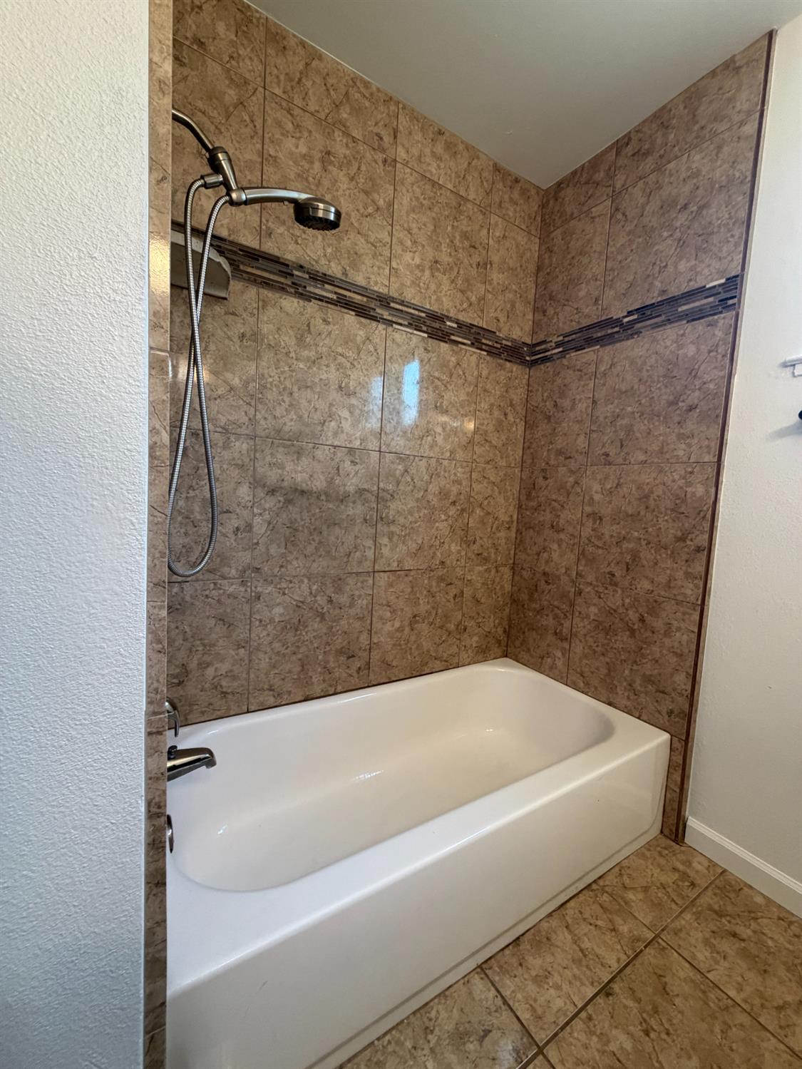 2365 Fordham Ave, Clovis, CA 93611