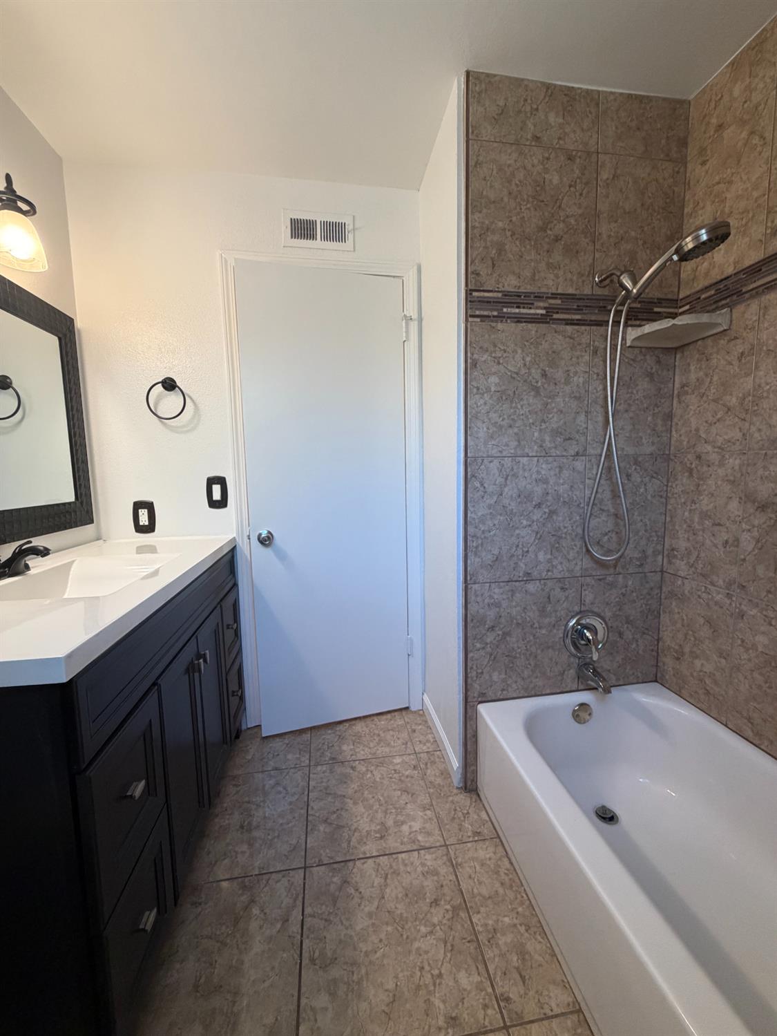 2365 Fordham Ave, Clovis, CA 93611