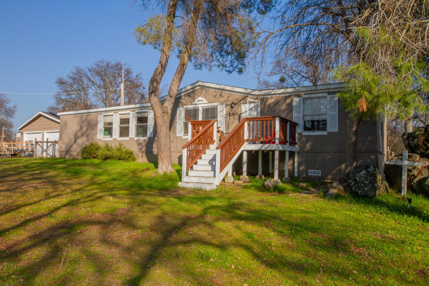 33831 Medford Rd, Auberry, CA 93602