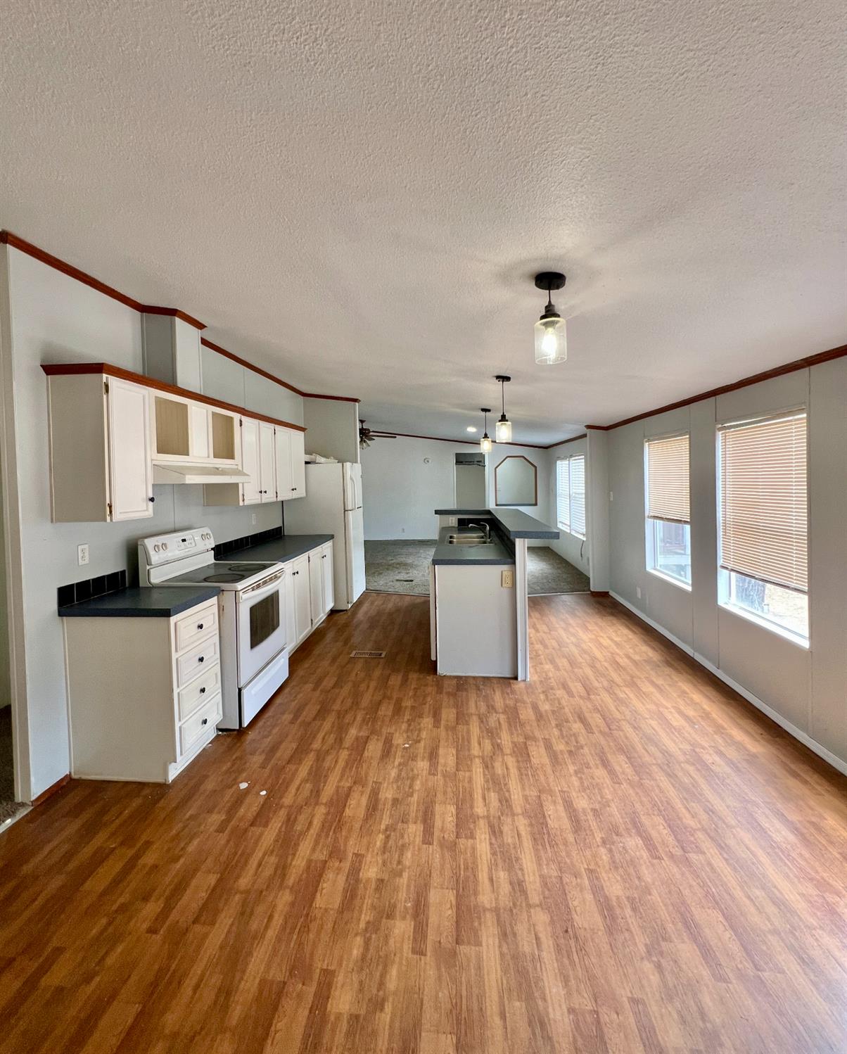 33831 Medford Rd, Auberry, CA 93602