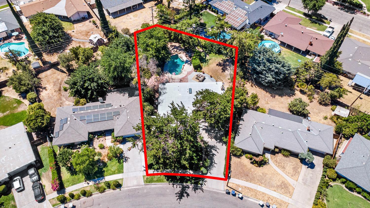 746 W Acacia Ave W, Fresno, CA 93705
